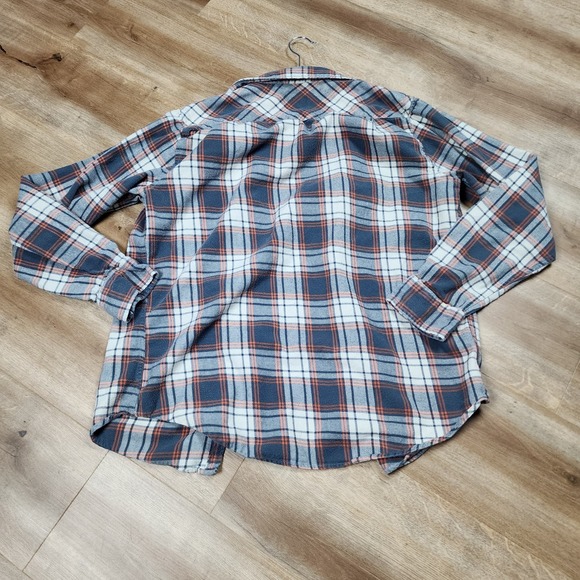 Quicksilver mens size medium flannel - Picture 3 of 3